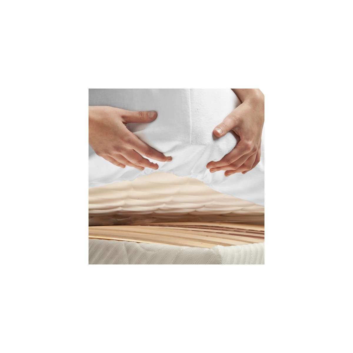 Antibacterial Fitted Sheet Mattress Protector for Twin Bed | Linge de lit | Tradition des Vosges